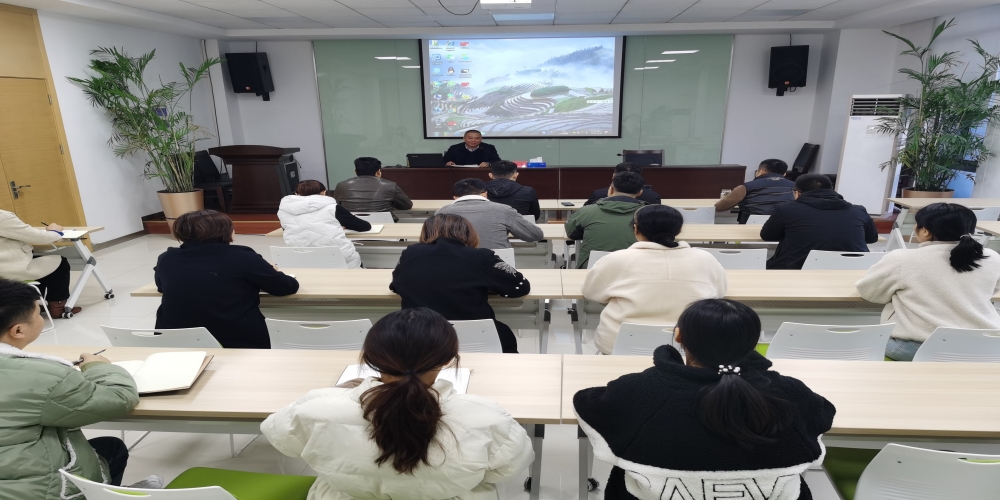 溝通交流謀發展        戰略合作促共贏