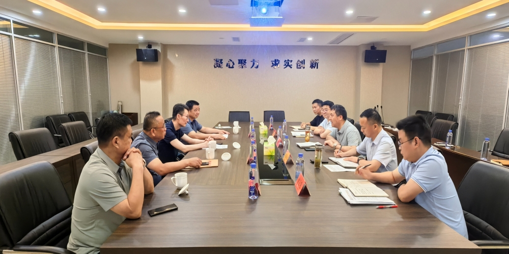 利辛縣供銷合作社聯合社領導赴綠葉集團座談交流